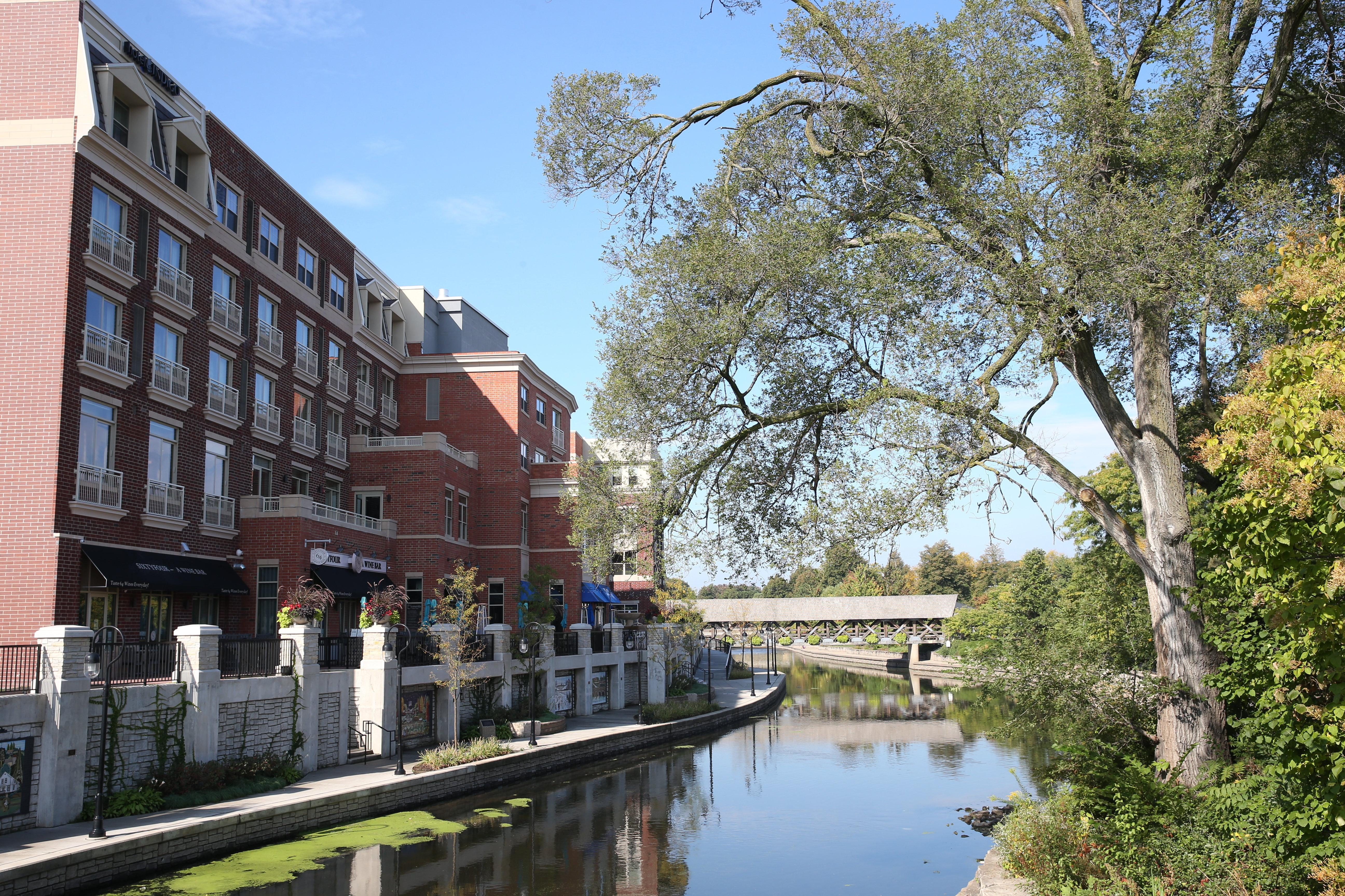 Hotel Indigo Naperville Riverwalk By Ihg Экстерьер фото