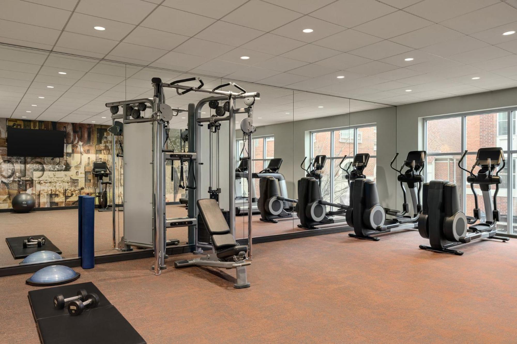 Hotel Indigo Naperville Riverwalk By Ihg Экстерьер фото