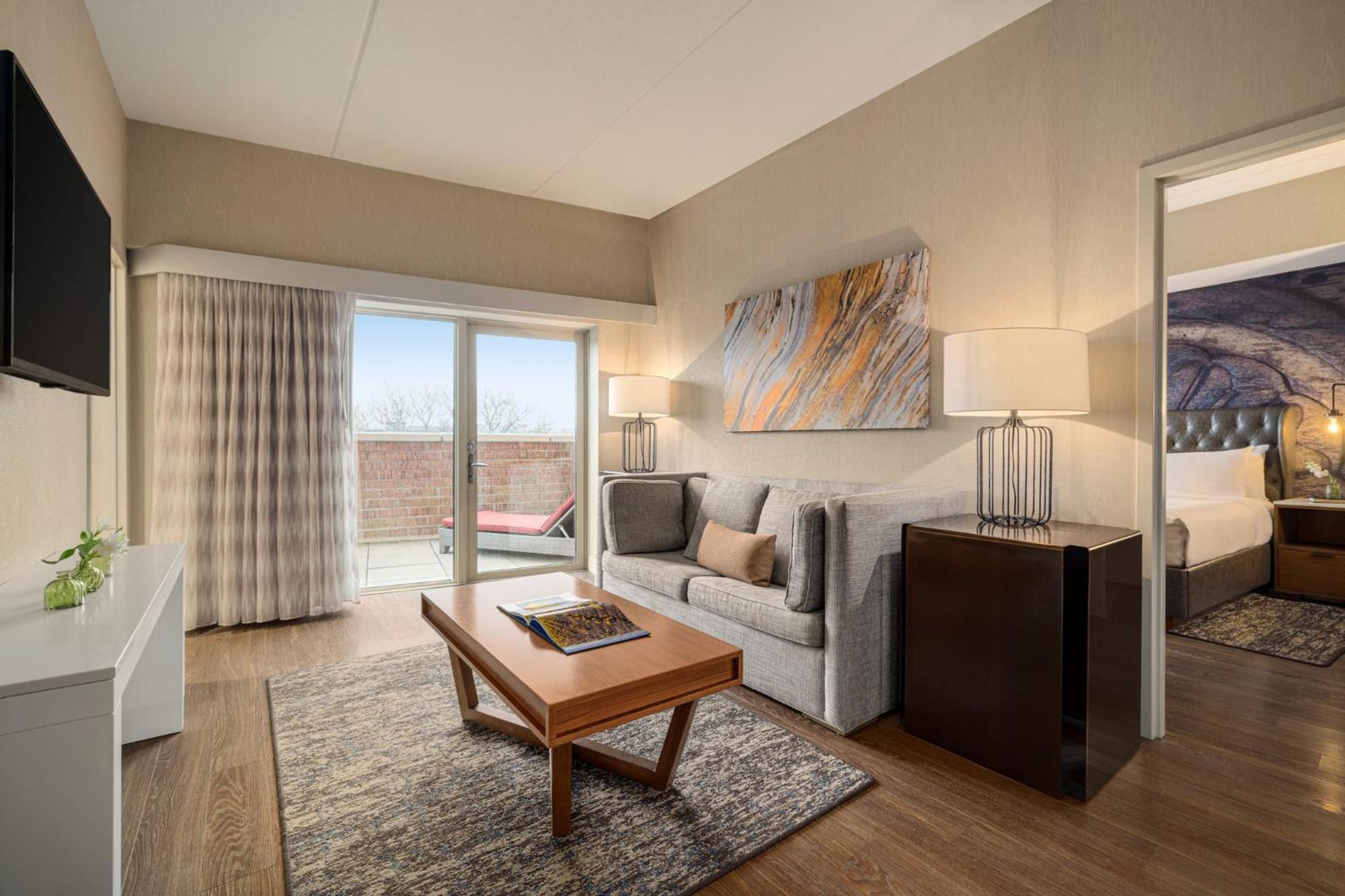 Hotel Indigo Naperville Riverwalk By Ihg Экстерьер фото