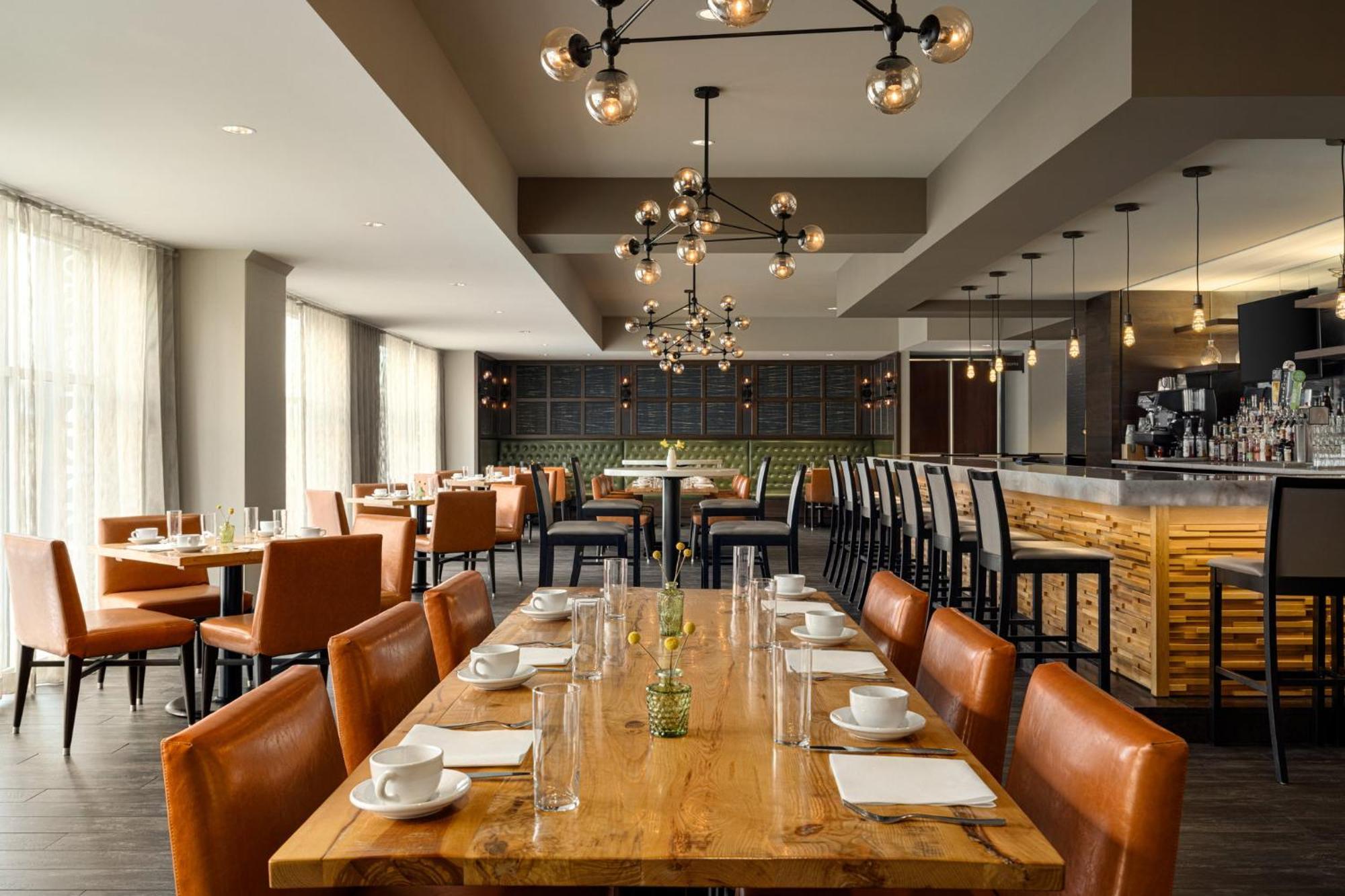 Hotel Indigo Naperville Riverwalk By Ihg Экстерьер фото